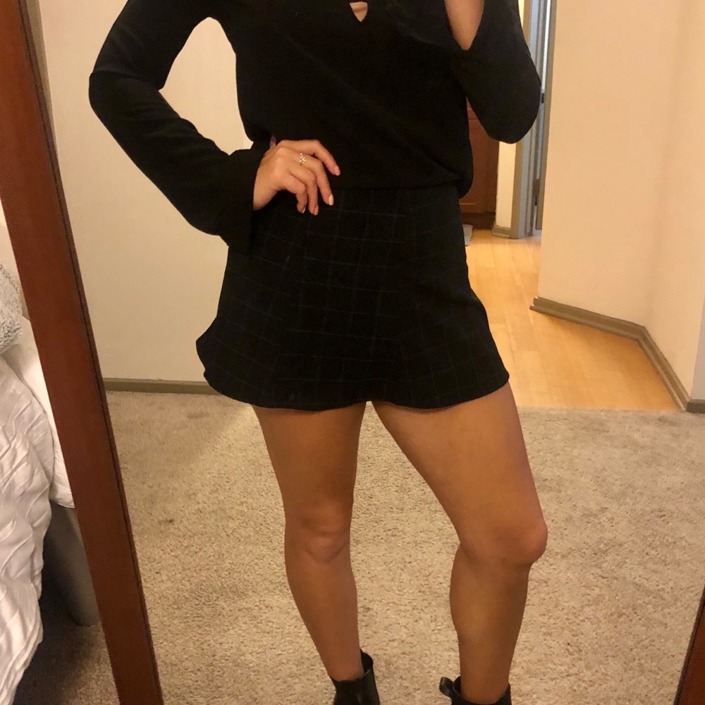 American Apparel Black Miniskirt - Picture 2 of 4
